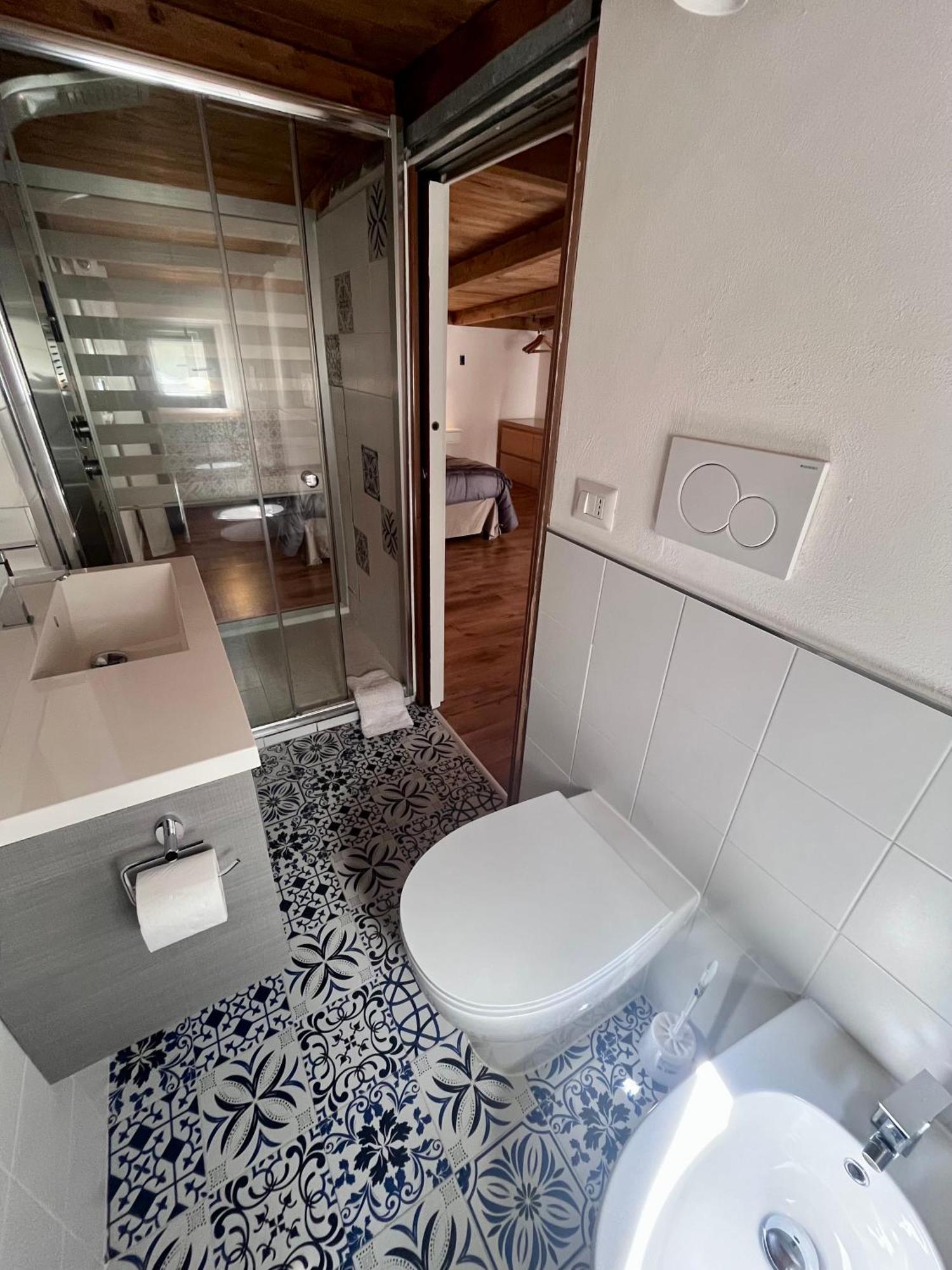 Davis Home Brindisi Buitenkant foto